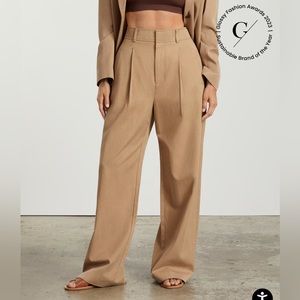 Everlane Way High Drape Pant in size 4R